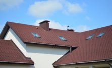 Taksäkerhet i Stockholm: Att säkerställa trygga takarbeten i vår huvudstad