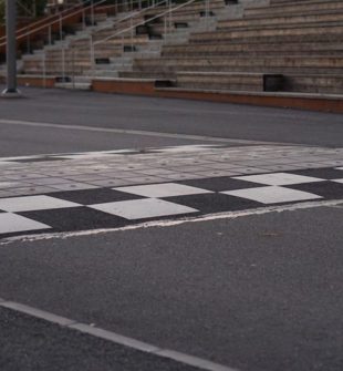 Vägmarkeringar som styr trafiken och skapar tryggare miljöer