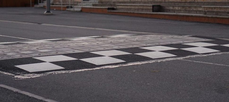 Vägmarkeringar som styr trafiken och skapar tryggare miljöer