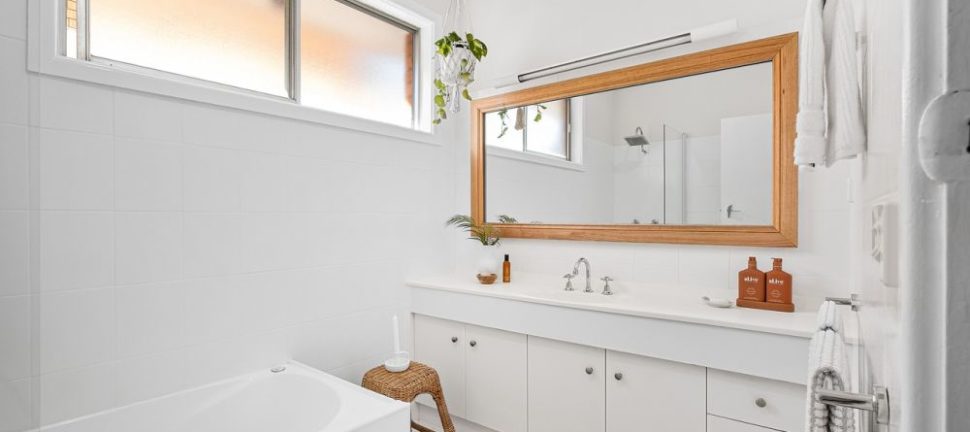 Badrumsskåp – funktionell förvaring med stil