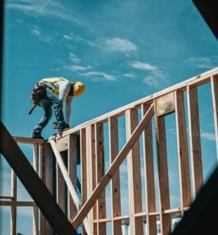 Bygga hus: Från första tanke till färdigt hem