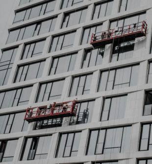 Fönsterputs  så får du skinande rena fönster året runt