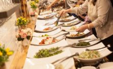 Catering i Nacka: Så skapar du en minnesvärd matupplevelse